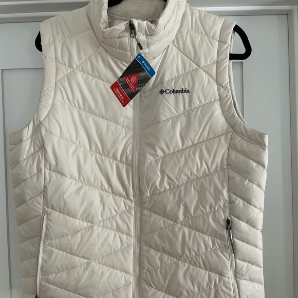 NWT Columbia Women's Heavenly Quilted Vest - Cream/Off-White, size XL. - Picture 3 of 10